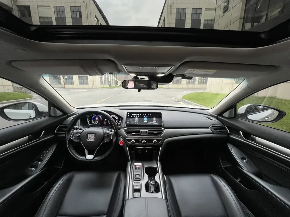 Honda Accord 2022 Accord Hybrid 2.0L Sharp Edition 2022 — миниатюра 3