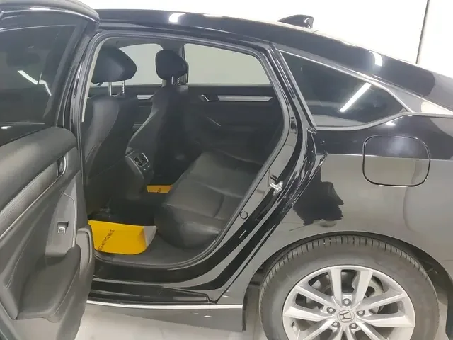 Honda Accord Accord 2022 260TURBO Deluxe Edition 2022 — миниатюра 5