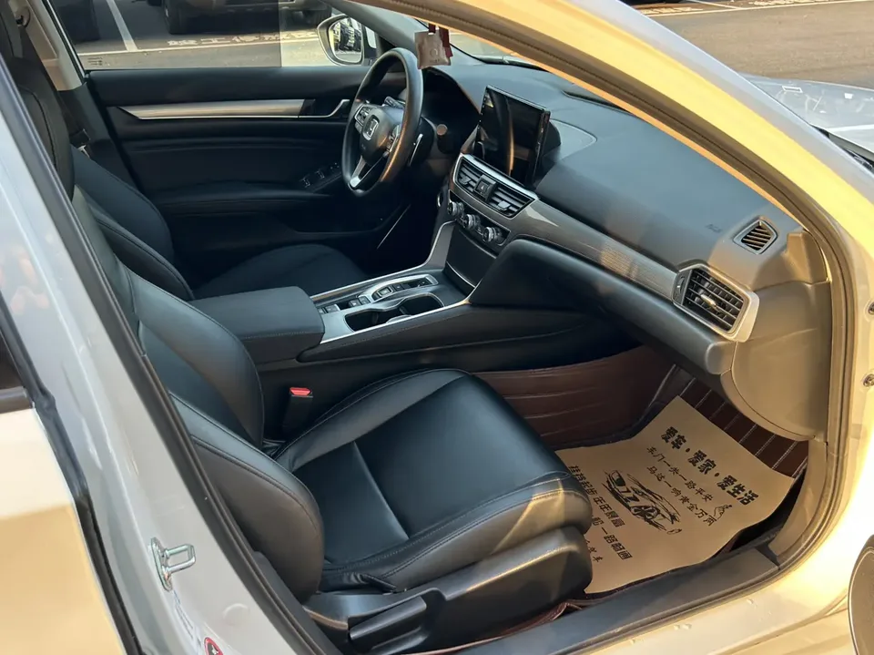 Honda Accord 2022 Accord Hybrid 2.0L Cool Edition 2023 — миниатюра 3