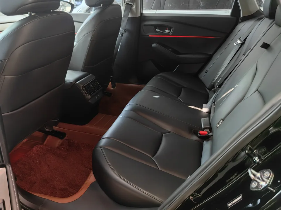 Honda Accord Rui T 260TURBO Deluxe Edition 2023 — миниатюра 4