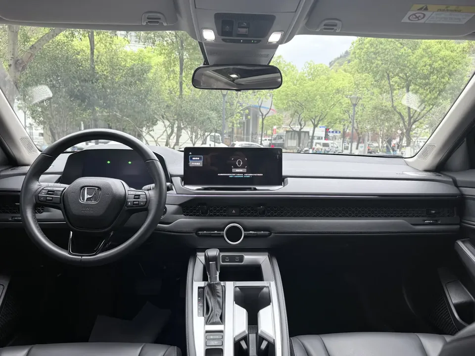 Honda Accord Accord 2025 RuiT-Motion 260TURBO Luxury Edition 2025 — миниатюра 3