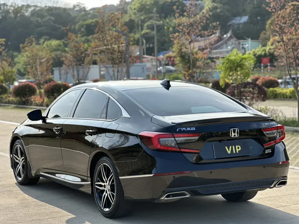 Honda Accord 2022 Accord 260TURBO Fantasy Night Premium Edition 2022 — миниатюра 2