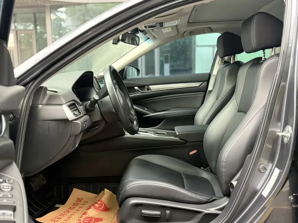 Honda Accord Accord 2022 260TURBO Deluxe Edition 2022 — миниатюра 4
