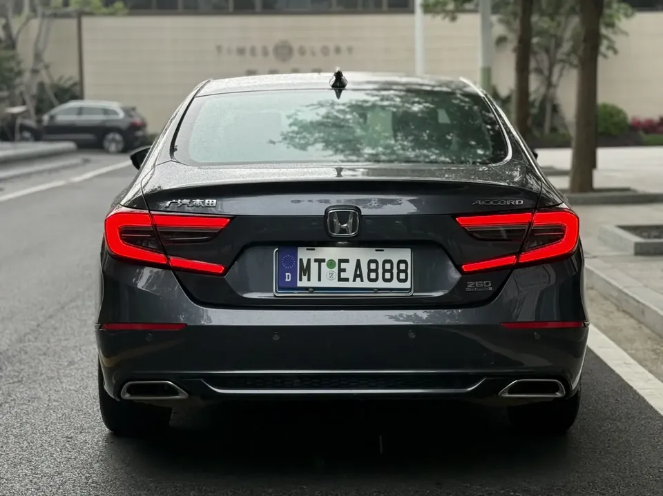 Honda Accord Accord 2022 260TURBO Deluxe Edition 2022 — миниатюра 5