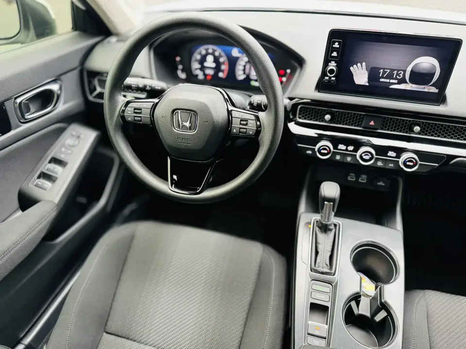 Honda Integra 240TURBO CVT Leading Edition 2023 — миниатюра 3