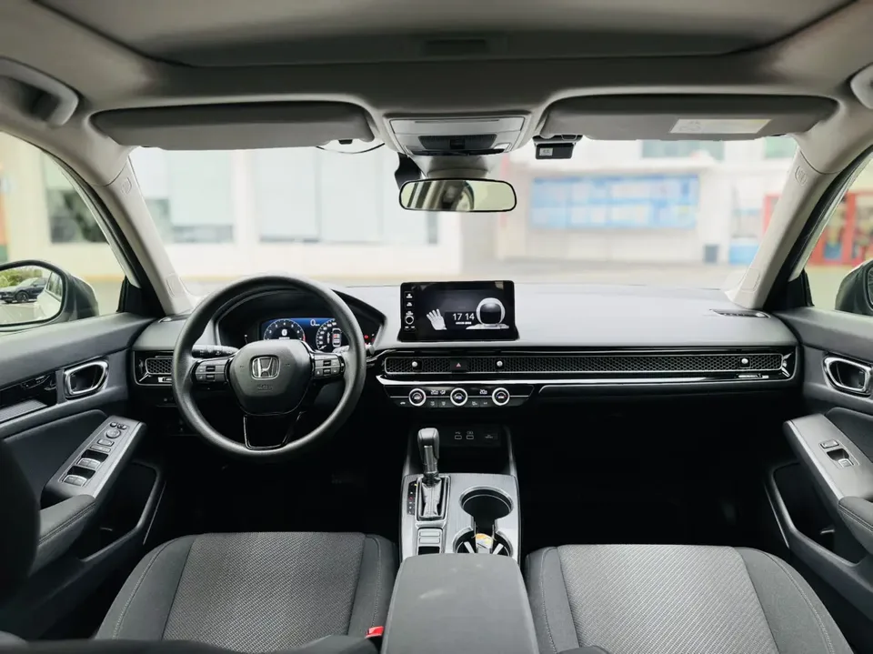 Honda Integra 240TURBO CVT Leading Edition 2023 — миниатюра 5