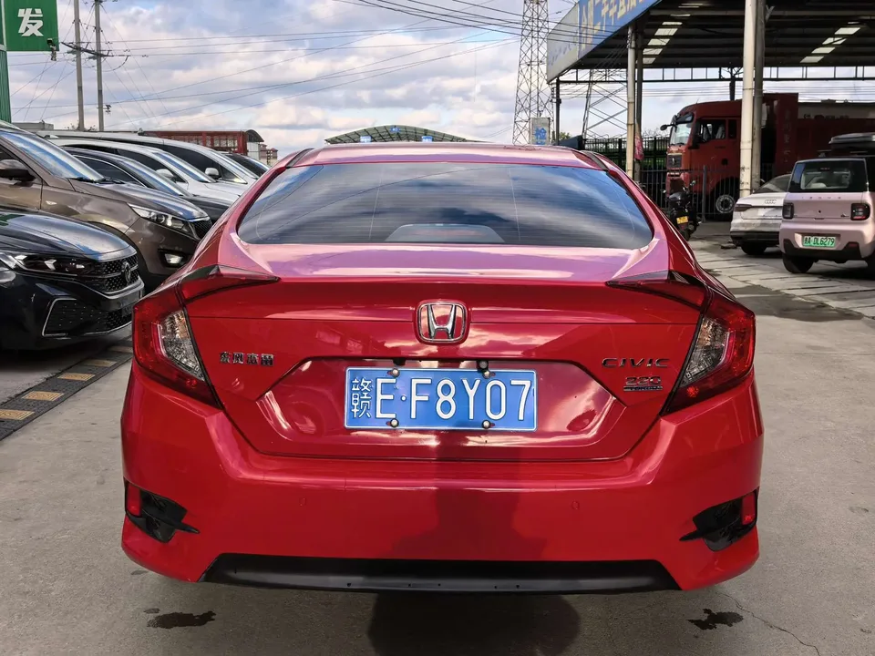 Honda CIVIC 220TURBO CVT Dynamic Edition National VI 2022 — миниатюра 2