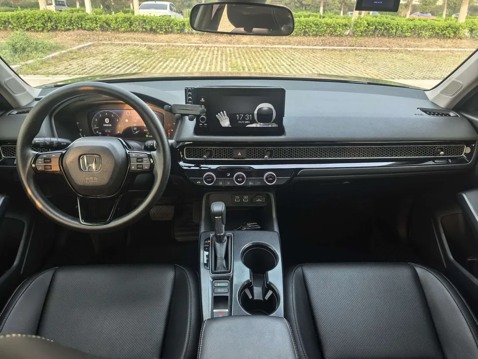 Honda CIVIC Civic 2023 Civic 240TURBO CVT Power Edition 2023 — миниатюра 3