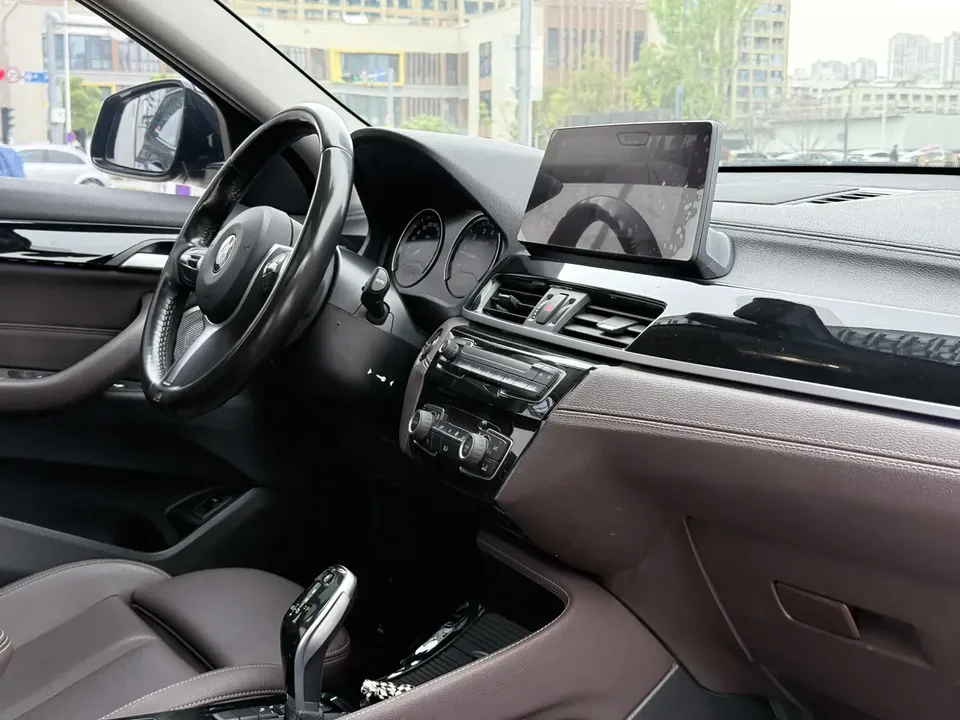 BMW X2 facelift sDrive25i M off-road package 2022 — миниатюра 4