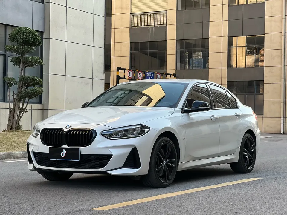 BMW 1 Series 2022