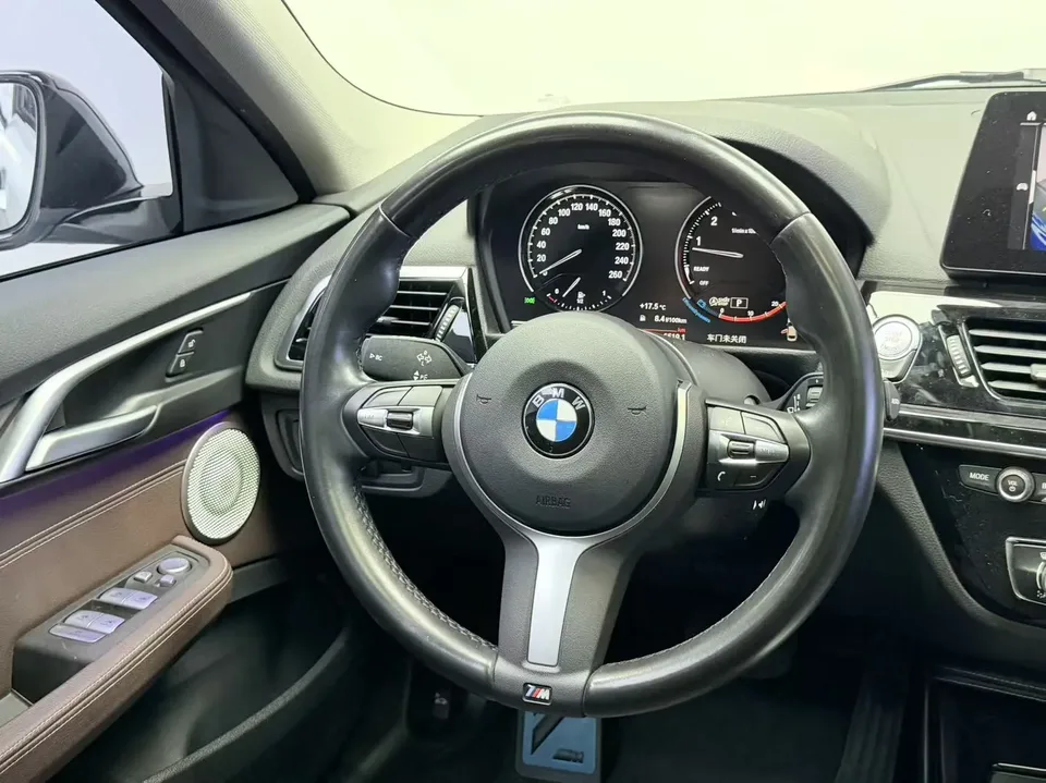 BMW 1 Series BMW 1 Series 2023 125i M Sport Night Edition 2023 — миниатюра 4