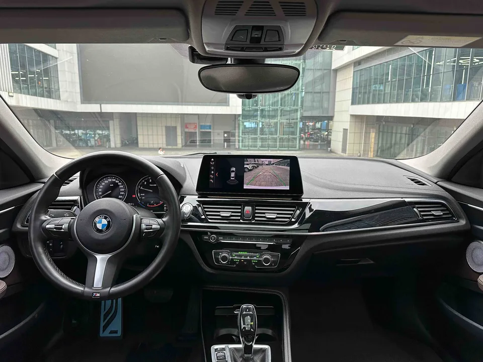 BMW 1 Series BMW 1 Series 2023 120i M Sport Night Edition 2023 — миниатюра 3