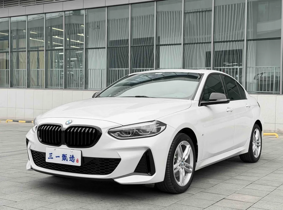 BMW 1 Series BMW 1 Series 2023 120i M Sport Night Edition 2023 — фото 1, купить с доставкой в Москву