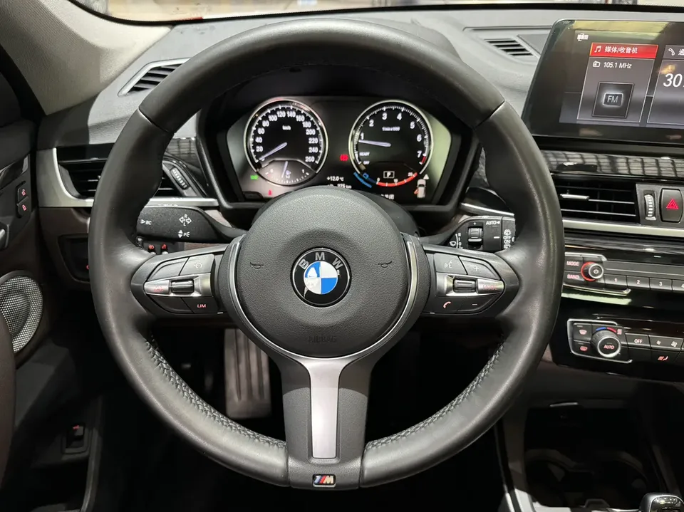 BMW X1 X1 2022 BMW X1 2022 sDrive25Li Leading Edition 2022 — thumbnail 3