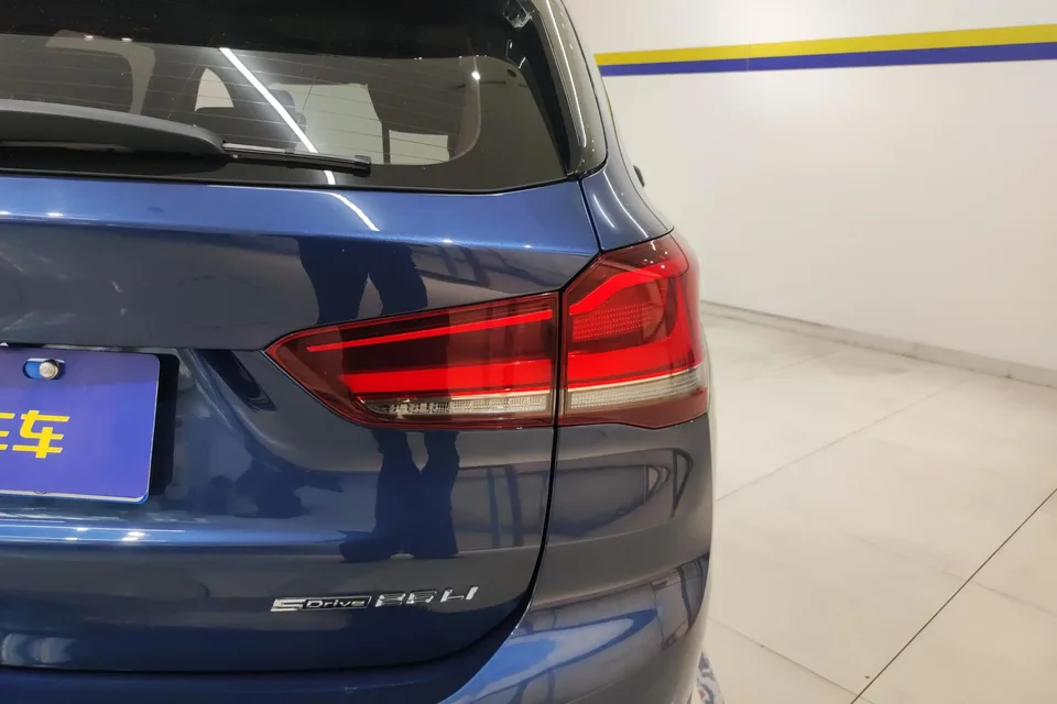 BMW X1 BMW X1 2022 sDrive25Li Leading Model 2023 — thumbnail 2