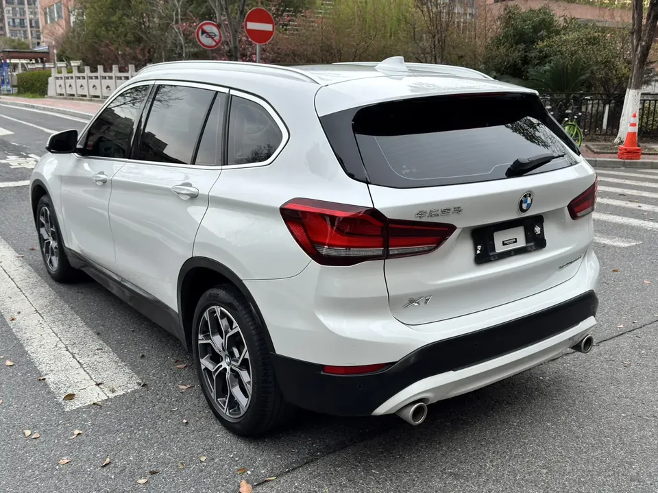 BMW X1 X1 2022 BMW X1 2022 sDrive25Li Leading Edition 2022 — thumbnail 2