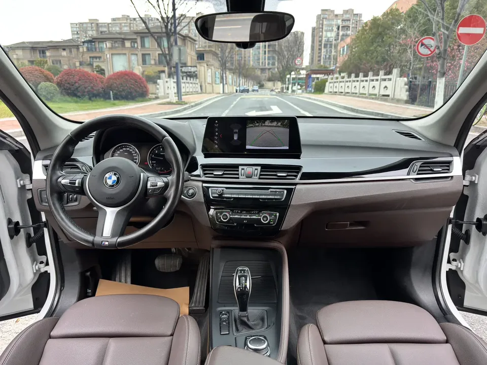 BMW X1 X1 2022 BMW X1 2022 sDrive25Li Leading Edition 2022 — thumbnail 3