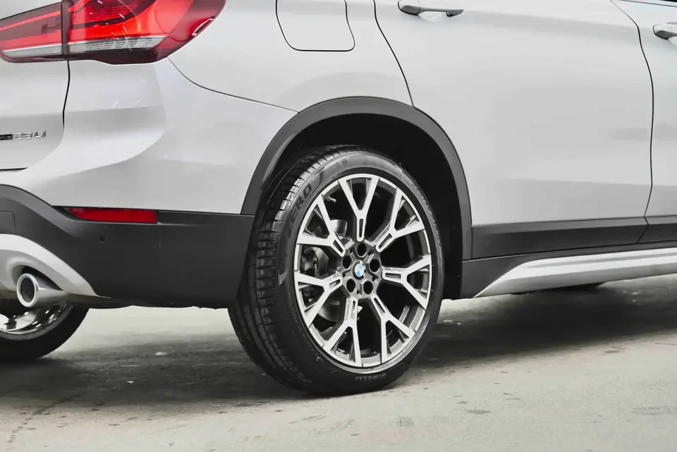 BMW X1 X1 2022 BMW X1 2022 xDrive25Li Exclusive Model 2022 — thumbnail 3