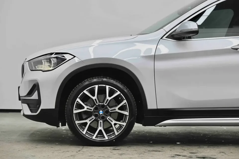 BMW X1 X1 2022 BMW X1 2022 xDrive25Li Exclusive Model 2022 — thumbnail 4