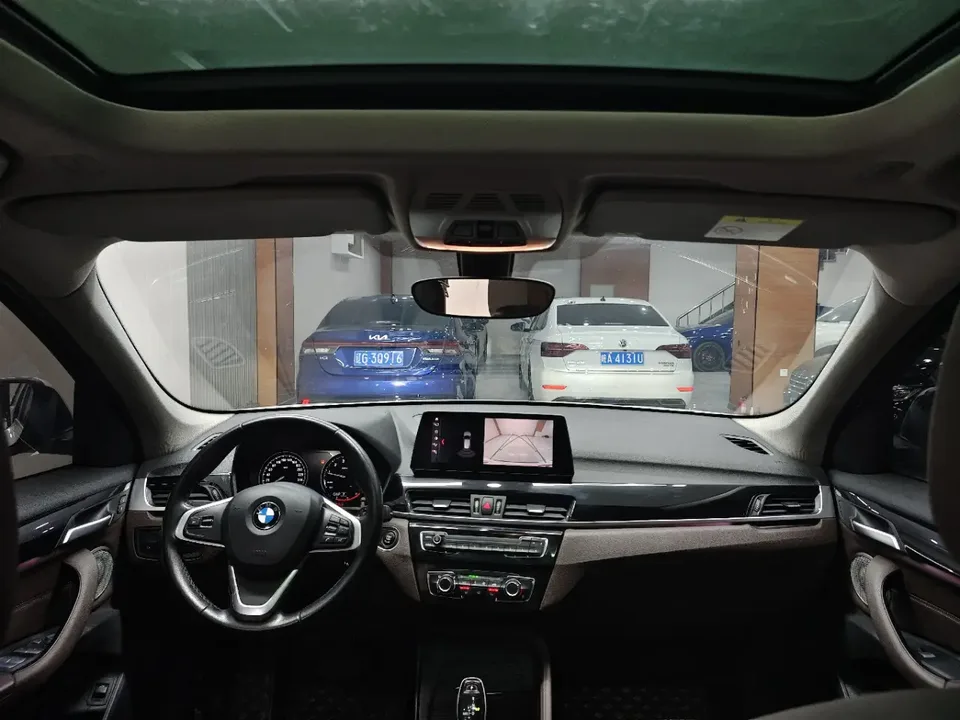 BMW X1 X1 2021 facelift sDrive20Li Fashion model 2022 — thumbnail 4