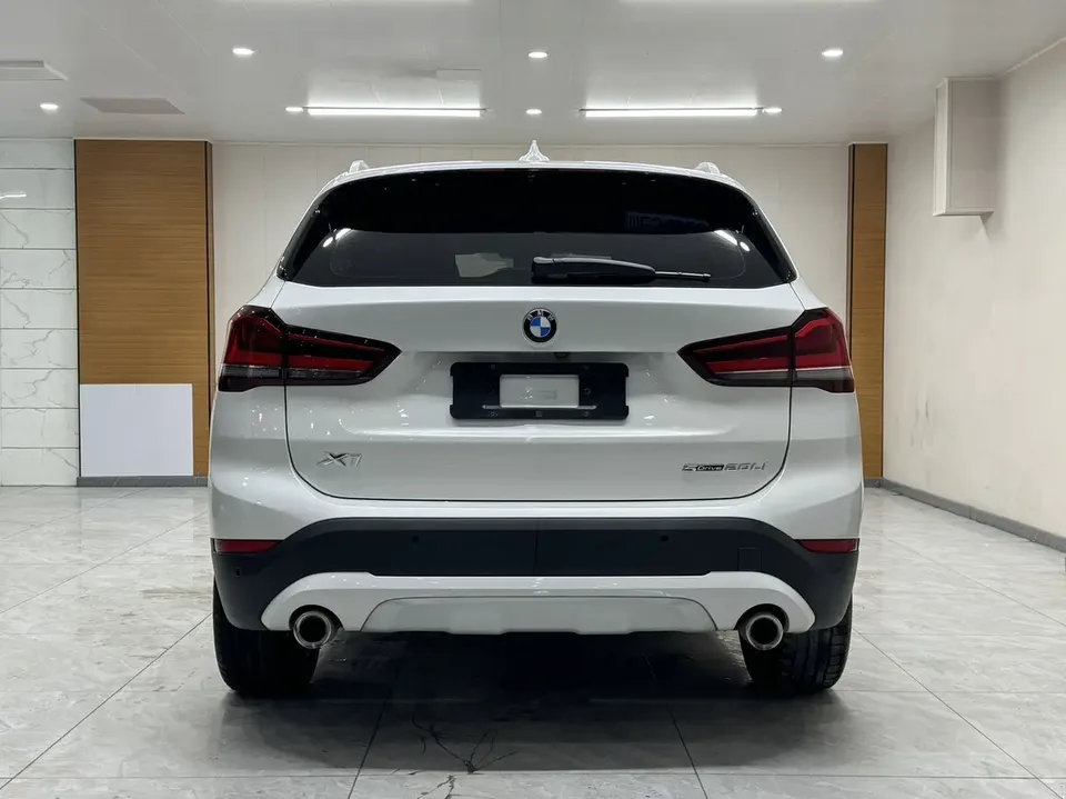 BMW X1 BMW X1 2022 sDrive20Li Fashion 2022 — thumbnail 2