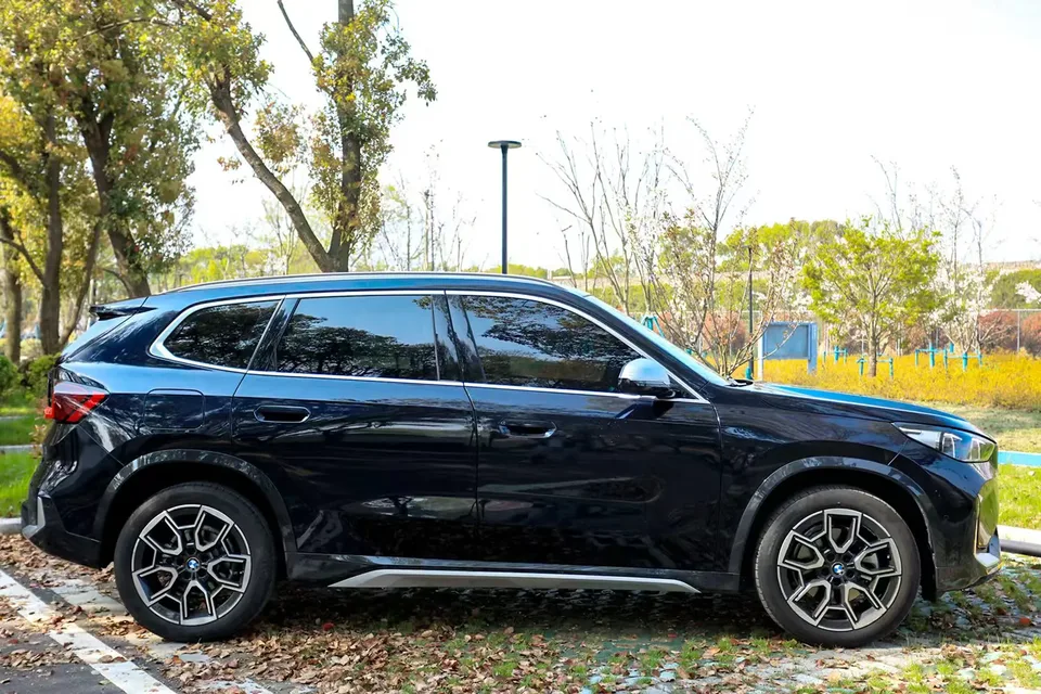BMW X1 BMW X1 2025 sDrive25Li X Design Package 2024 — миниатюра 2