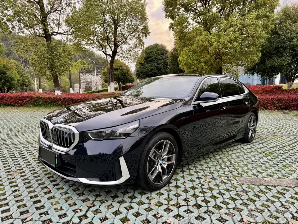 BMW i5 BMW i5 eDrive35L Luxury Package 2024 — photo 1, buy with delivery to Moscow