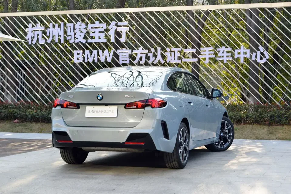 BMW 2 Series 225L M Sports Package 2025 — миниатюра 5