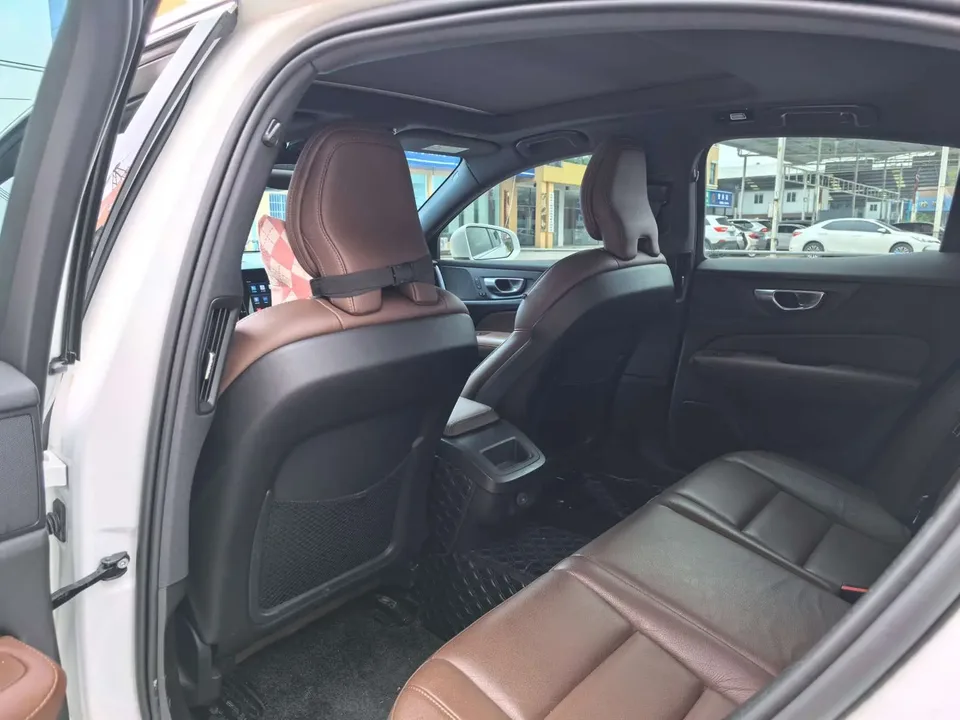 Volvo S60 Volvo S60 2023 B4 Zhiyuan Luxury Edition 2023 — миниатюра 3