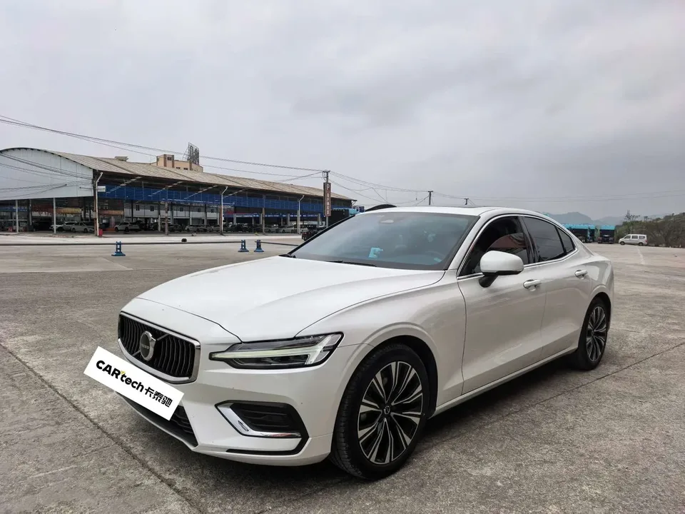 Volvo S60 2023