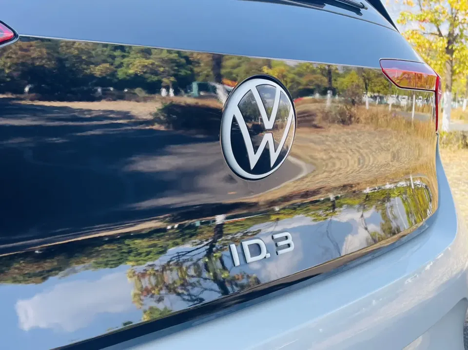Volkswagen ID.3 Upgraded Pure Smart Edition 2023 — миниатюра 3