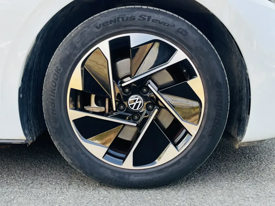 Volkswagen ID.3 Upgraded Pure Smart Edition 2023 — миниатюра 4