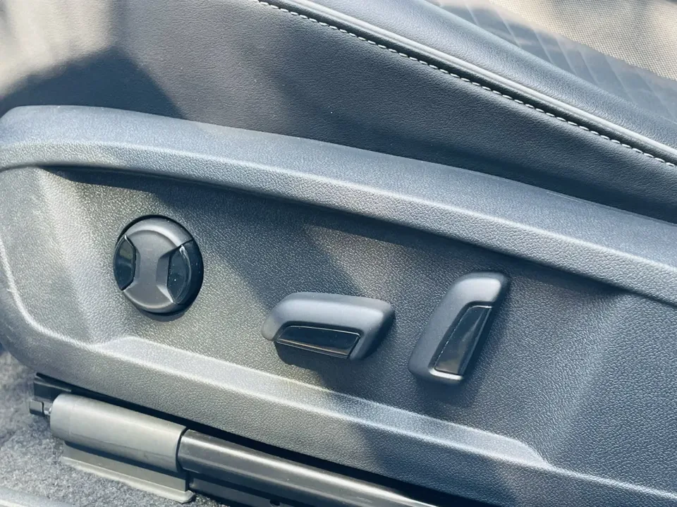 Volkswagen ID.3 Upgraded Pure Smart Edition 2023 — миниатюра 5