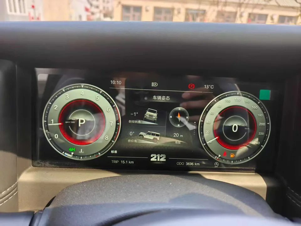 212 T01 2.0T Explorer 2025 — миниатюра 3