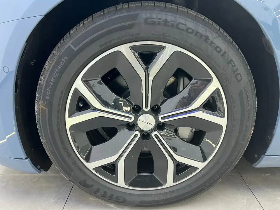 Luxeed SmartS7 SmartS7 2024 Pro rear-wheel drive long-range version 2024 — thumbnail 4