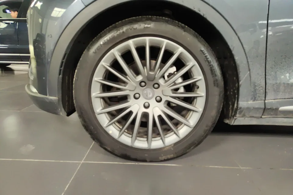 Leapmotor Zero running C11 Pure Electric 580 Premium Edition 2025 — миниатюра 2