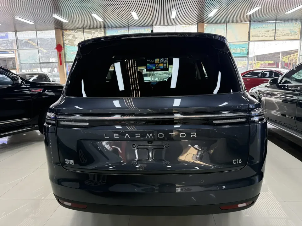 Leapmotor C16 Extended Range 200 Premium Edition 2025 — миниатюра 3