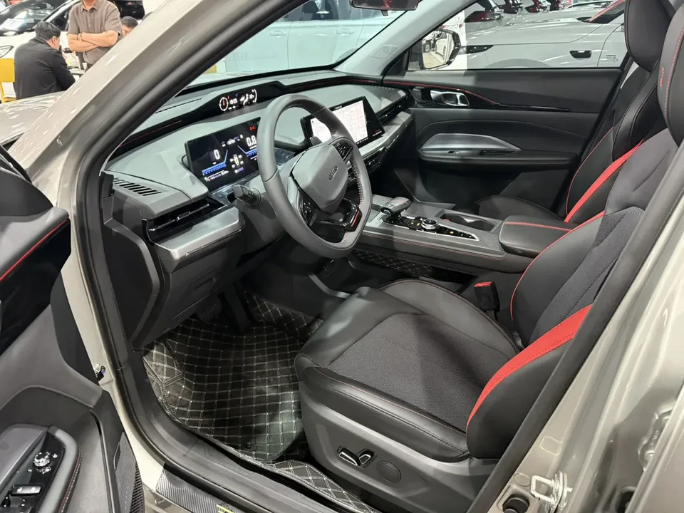 Oshan Changan Auchan Z6 Blue Whale 1.5T DCT smart model 2023 — миниатюра 5