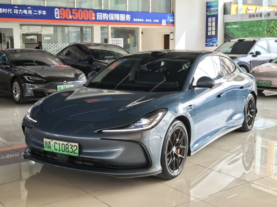 Zhiji L6 2025