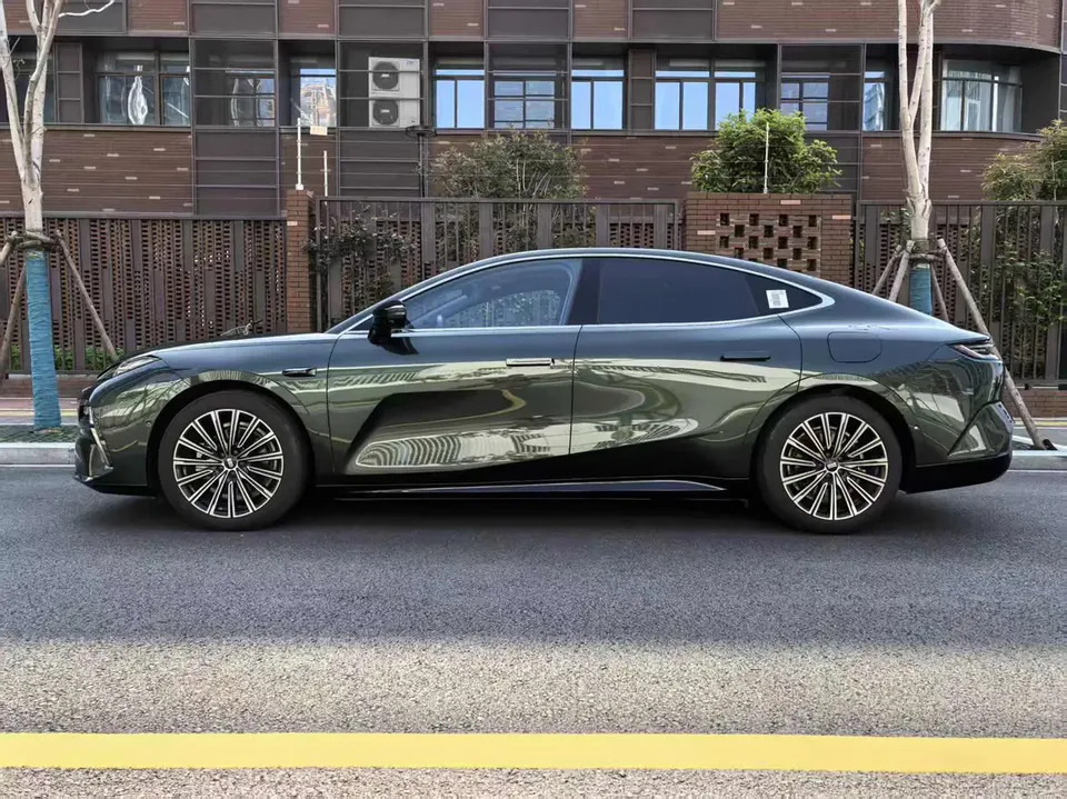 Geely Galaxy Star 8 PHEV 130km EM-P Starship Edition 2025 — миниатюра 4