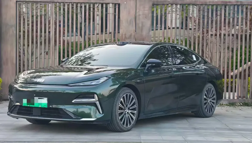Geely Galaxy Star 8 PHEV 2025