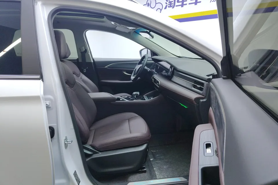 Jetour Jietu X90 PLUS Jietu X90 PLUS 2024 1.6TD DCT villa 2025 — миниатюра 4