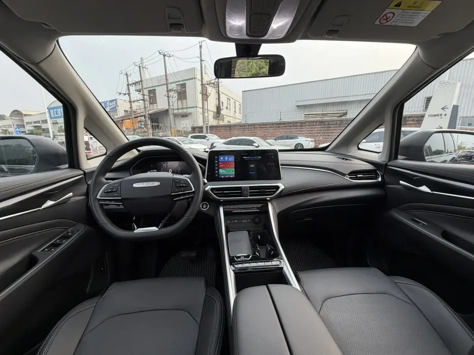 Datong Maxus G50 Maxus G50 2023 PLUS 1.5T Automatic Escort Edition 2023 — миниатюра 3