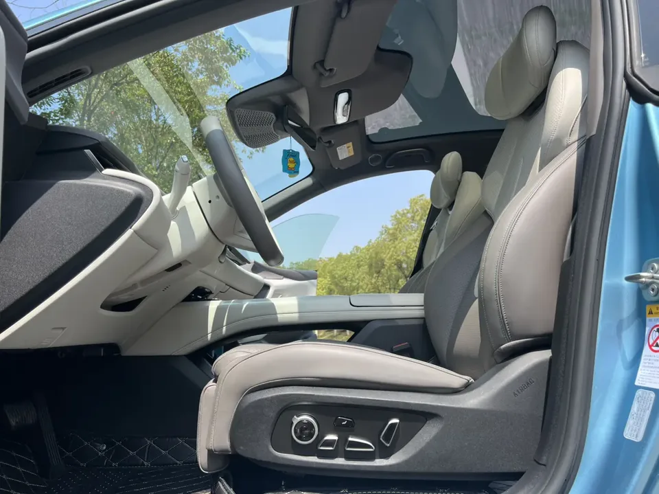 Deepal dark blue L07 230Max Qiankun Intelligent Driving ADS SE Edition 2024 — миниатюра 3