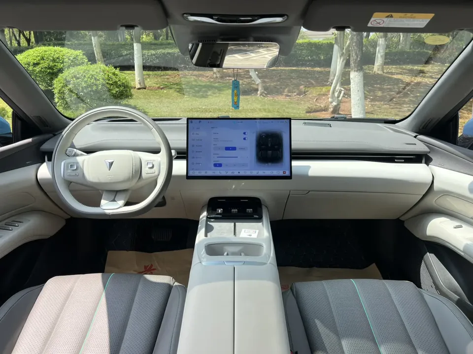 Deepal dark blue L07 230Max Qiankun Intelligent Driving ADS SE Edition 2024 — миниатюра 5