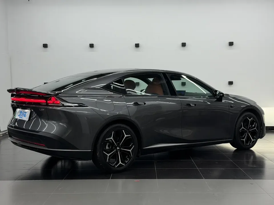 Deepal dark blue L07 230Max Qiankun Intelligent Driving ADS SE Edition 2024 — миниатюра 4