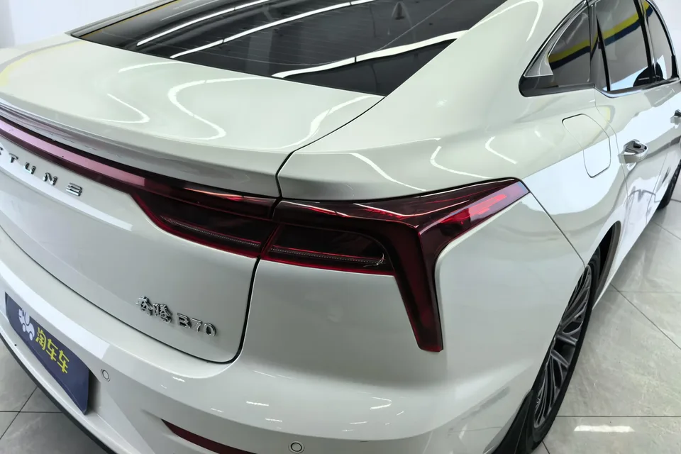 FAW Bestune B70 third generation 1.5T automatic premium version 2023 — миниатюра 2