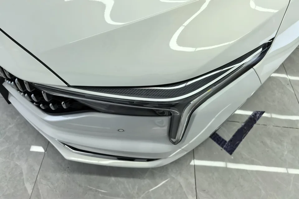 FAW Bestune B70 third generation 1.5T automatic premium version 2023 — миниатюра 4