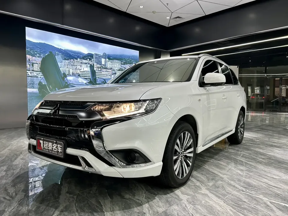 Mitsubishi Outlander 2022