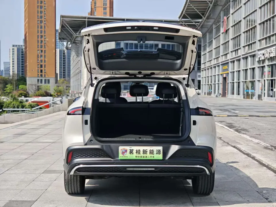 Baojun E6 Baojun E6 2026 500km Enjoy Edition 2025 — миниатюра 3
